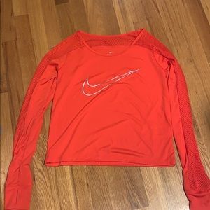 NWOT NIKE DRI-FIT LONG SLEEVE TEE